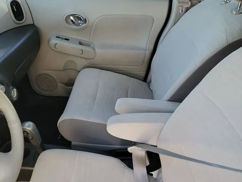 Used 2013 Nissan Cube 1.8 S w/ Interior Designer Pkg FWD image 9