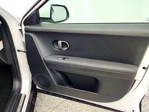 Used 2025 Hyundai Ioniq 5 SEL RWD image 25