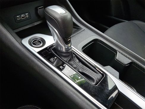 Used 2021 Nissan Sentra SV image 14