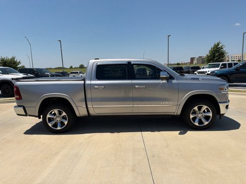 Used 2022 RAM 1500 Limited AWD/4WD image 6