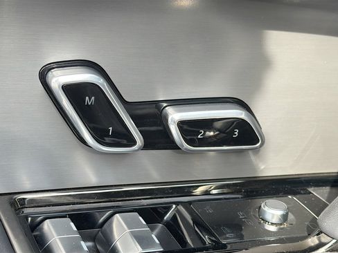 Used 2024 Land Rover Range Rover Sport Dynamic SE image 25