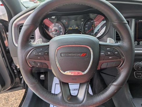 Used 2017 Dodge Charger R/T w/ Plus Group RWD image 43