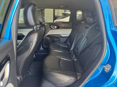 Used 2025 Jeep Compass Limited AWD/4WD image 27