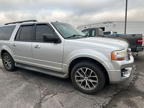 Used 2017 Ford Expedition EL XLT w/ Equipment Group 202A image 10