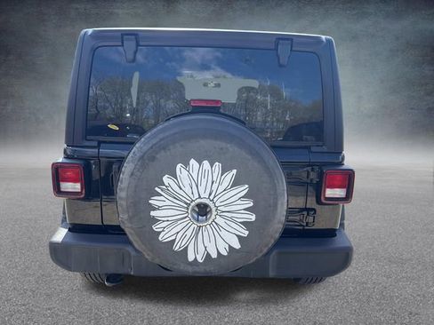 Used 2022 Jeep Wrangler Unlimited Sport image 6