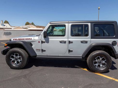 Used 2022 Jeep Wrangler Unlimited Rubicon AWD/4WD image 7