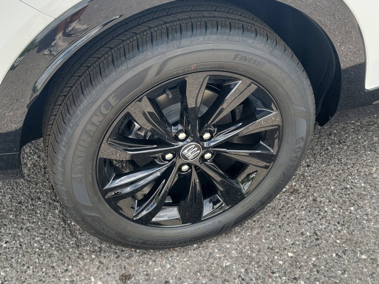 New 2026 Buick Envista Sport Touring w/ Convenience I Package FWD image 6