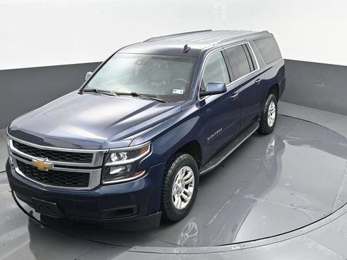 Used 2017 Chevrolet Suburban LT AWD/4WD image 23