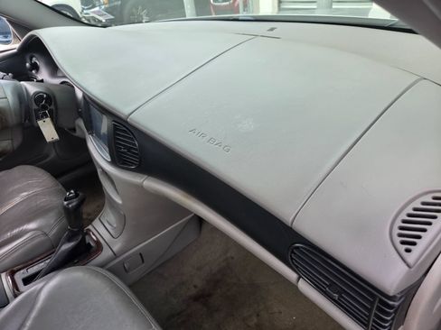 Used 2003 Buick Regal LS w/ LS Luxury Plus Package FWD image 38