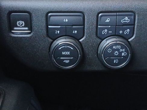 Used 2025 Chevrolet Silverado 2500 LT w/ Trail Boss Package image 11