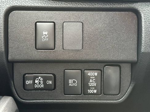Used 2020 Toyota Tacoma TRD Off-Road w/ TRD Premium Off Road Package AWD/4WD image 42