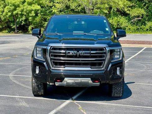 Used 2021 GMC Yukon XL AT4 w/ AT4 Premium Plus Package AWD/4WD image 12