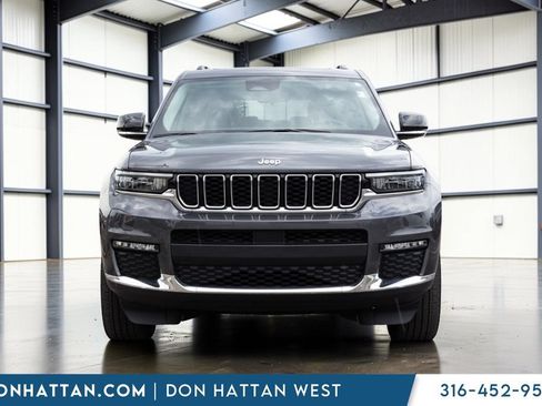 Used 2023 Jeep Grand Cherokee L Limited AWD/4WD image 31