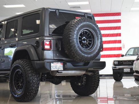 Used 2018 Jeep Wrangler Unlimited Sport S AWD/4WD image 26