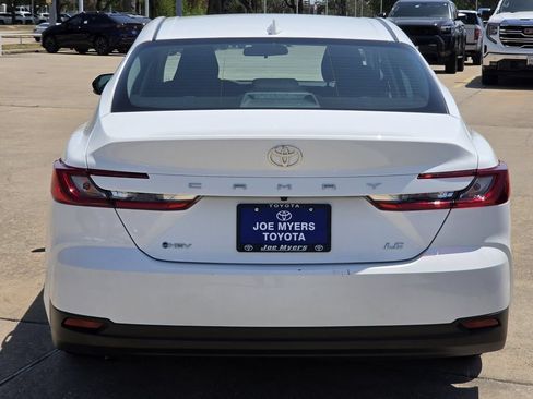 Used 2026 Toyota Camry LE FWD image 8
