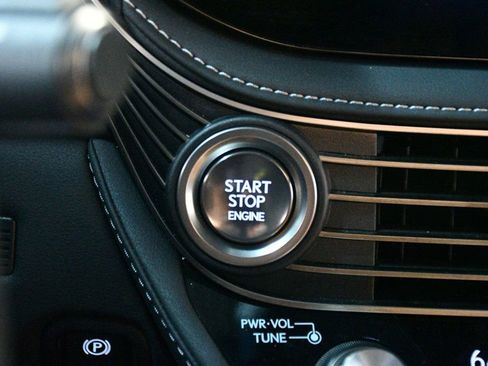 Used 2023 Lexus LS 500 w/ Accessory Package (Z2) image 56