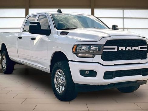 Used 2023 RAM 2500 Tradesman AWD/4WD image 11