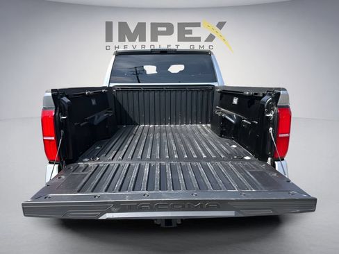 Used 2025 Toyota Tacoma TRD Sport AWD/4WD image 29