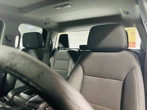 Used 2020 Chevrolet Silverado 1500 W/T w/ Trailering Package image 3