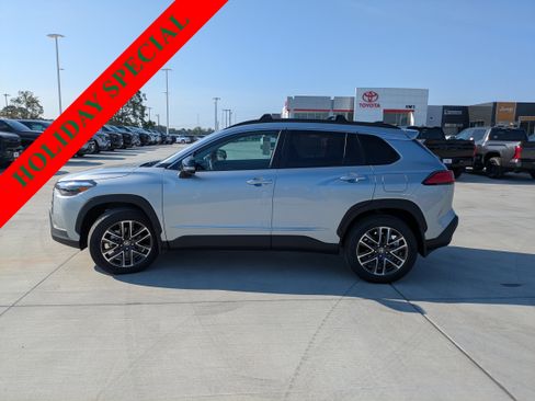 New 2026 Toyota Corolla Cross XLE image 4