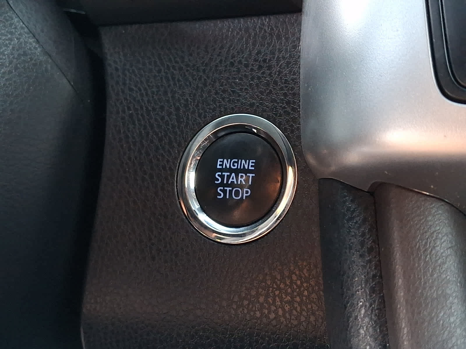 Used 2018 Toyota Highlander XLE AWD/4WD image 26