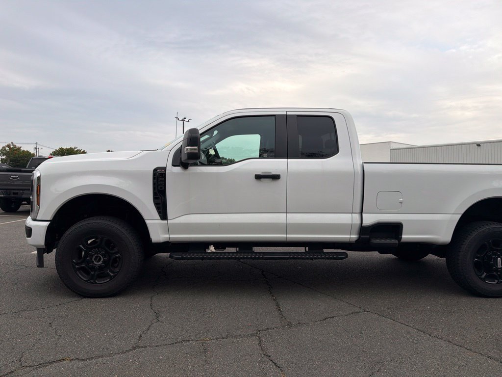 Used 2025 Ford F250 XL w/ STX Appearance Package AWD/4WD image 7