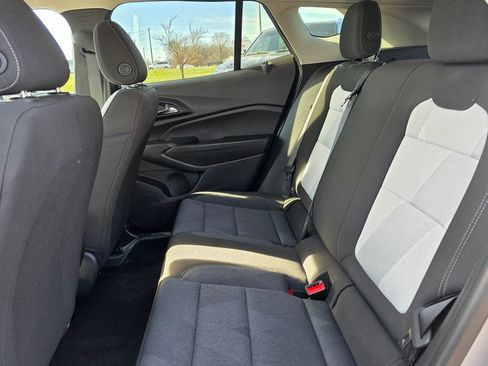 Used 2025 Chevrolet Trax LS image 25