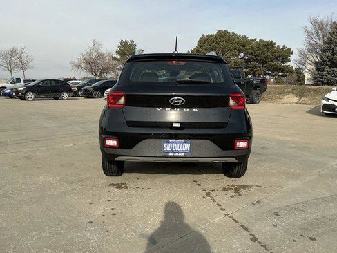 New 2025 Hyundai Venue SEL image 4