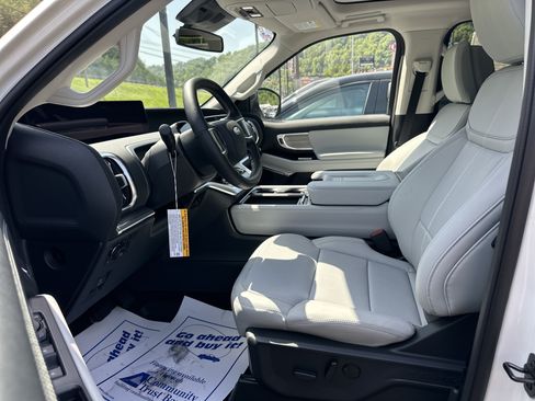 New 2027 Ford Expedition Max Platinum AWD/4WD image 7