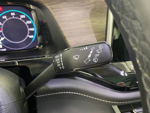 Used 2025 Volkswagen Atlas SEL Premium R-Line image 15