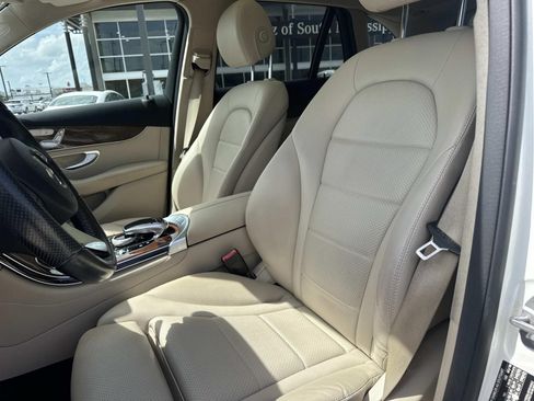 Used 2017 Mercedes-Benz GLC 300 image 18
