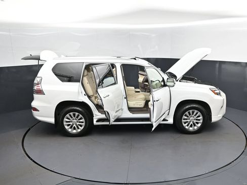 Used 2015 Lexus GX 460 w/ Premium Package AWD/4WD image 50