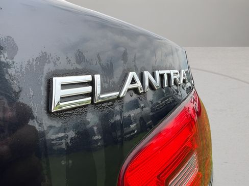 Used 2008 Hyundai Elantra GLS FWD image 29