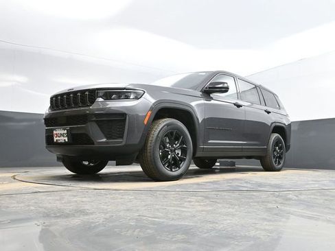 New 2026 Jeep Grand Cherokee L 4WD image 43