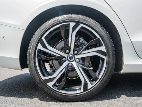 Certified 2024 Volvo S60 B5 Plus AWD/4WD image 18