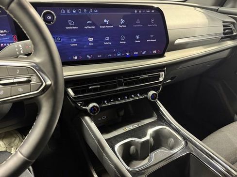 Certified 2025 Chevrolet Traverse LT image 21