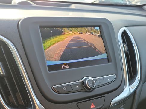 Used 2020 Chevrolet Equinox LT FWD image 34