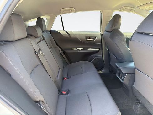 Used 2021 Toyota Venza LE AWD/4WD image 27