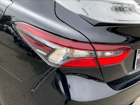 Used 2024 Toyota Camry SE image 27