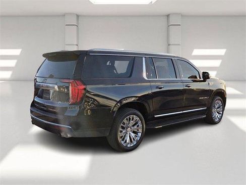 Used 2021 GMC Yukon XL Denali image 5