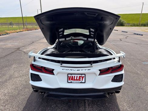Used 2023 Chevrolet Corvette Stingray Coupe w/ Z51 Performance Package RWD image 26