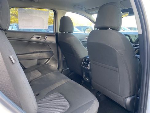 New 2026 Kia Sportage LX FWD image 24
