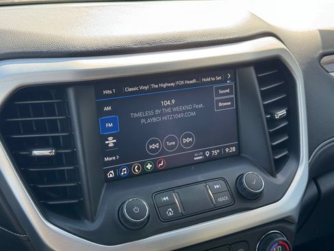 Used 2023 GMC Acadia SLE w/ Driver Convenience Package FWD image 23