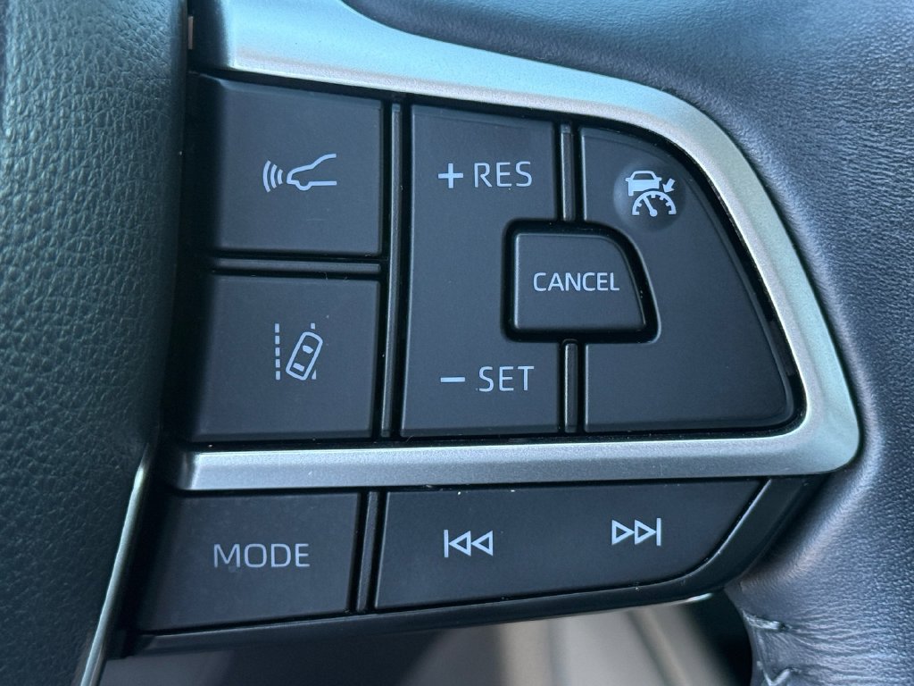 Certified 2022 Toyota Highlander XLE AWD/4WD image 33