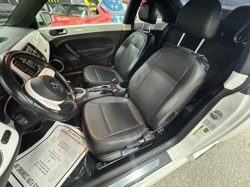 Used 2013 Volkswagen Beetle 2.5 image 11