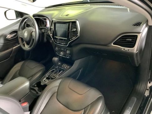 Used 2019 Jeep Cherokee Limited w/ Luxury Group AWD/4WD image 31