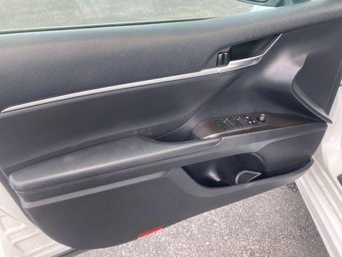 Used 2023 Toyota Camry SE FWD image 13