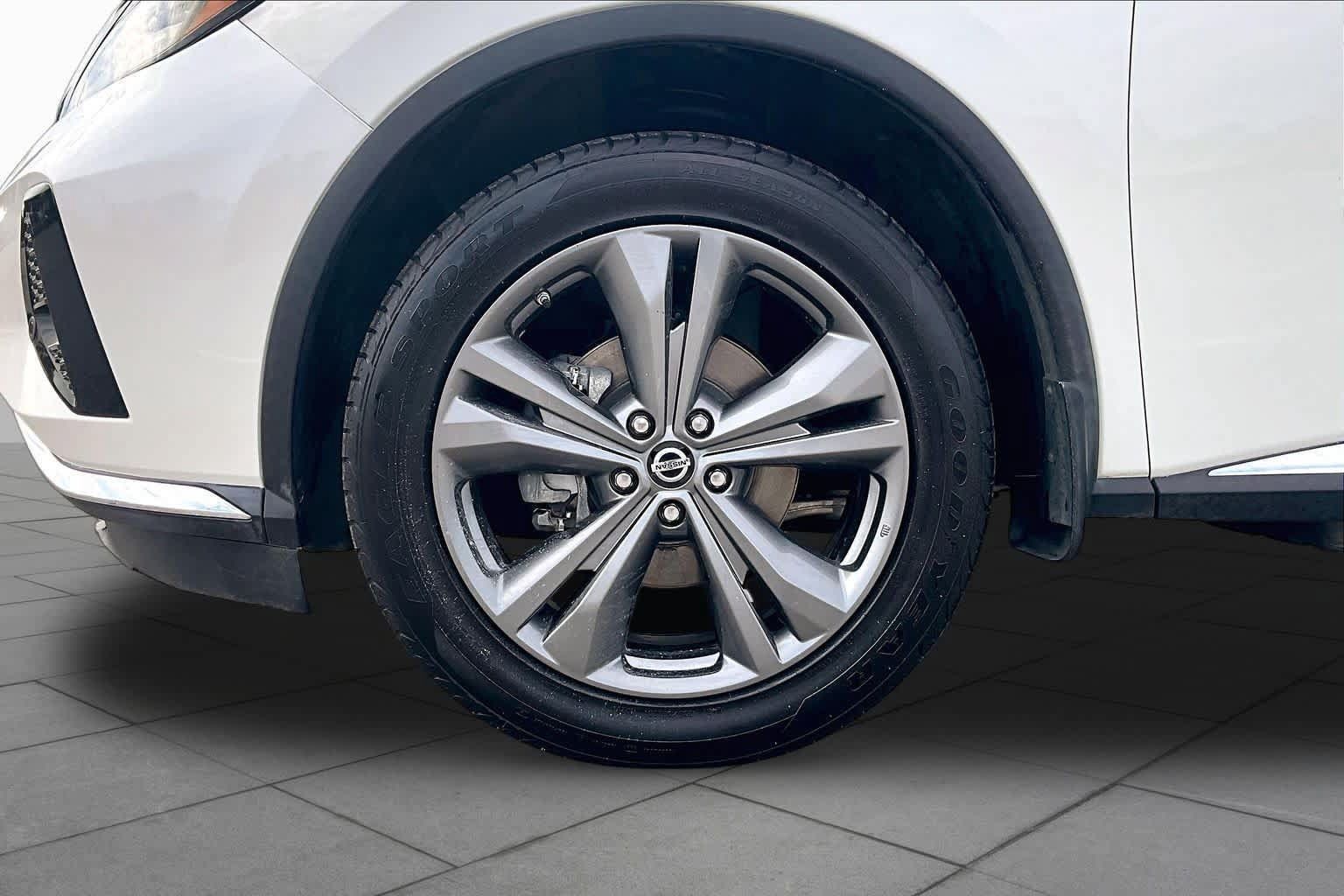 Used 2019 Nissan Murano Platinum w/ Cargo Package FWD image 11
