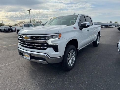 Used 2024 Chevrolet Silverado 1500 LTZ AWD/4WD image 8