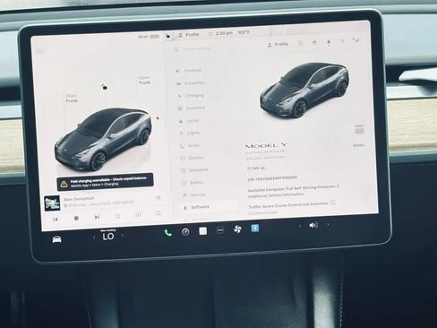 Used 2023 Tesla Model Y Long Range AWD/4WD image 16